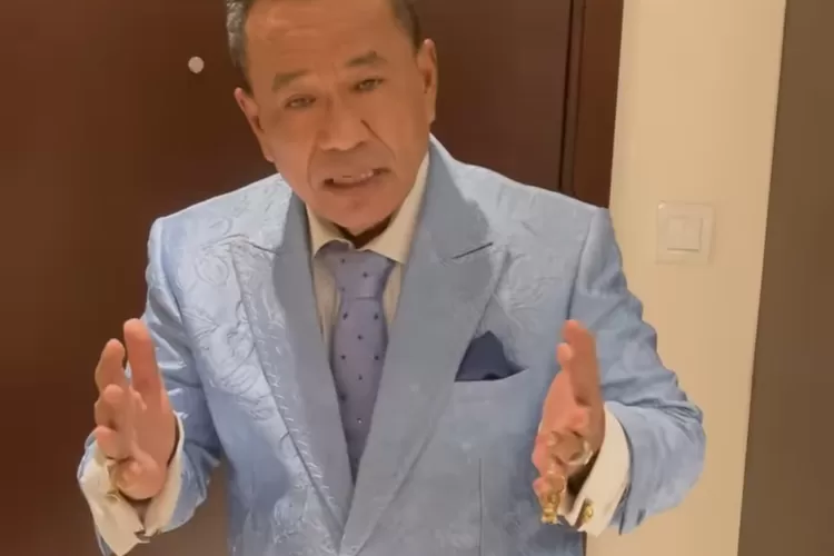 Hotman Paris   (Foto: @hotmanparisofficial)