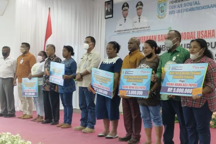 661 UMKM Papua Barat Terima Bantuan Dana (Kantor Gubernur Papua Barat)