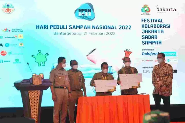 Gubernur DKI Jakarta  Anies  R Baswedan  meresmikan HPSN 2022 di TPST Bantargebang, Bekasi, Senin (21/2/2022).