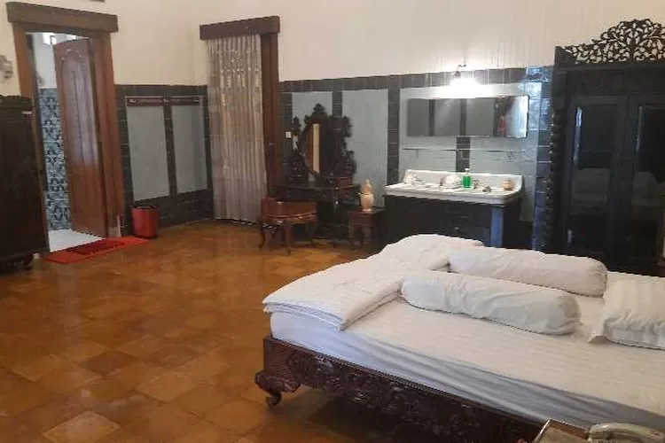 Salah satu kamar di Loji Gandrung, yang sering digunakan Bung Karno  saat berkunjung ke Solo (Endang Kusumastuti)