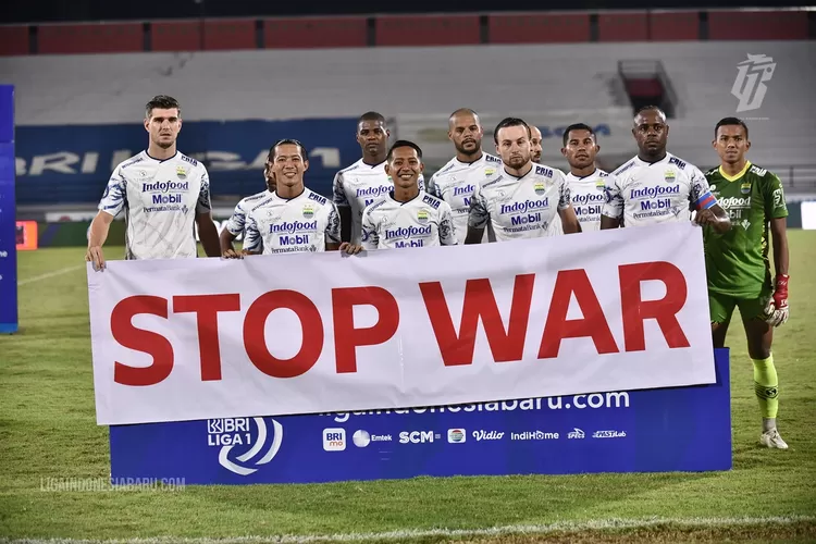 Tim 11 Persib Bandung yang mengalahkan Persija Jakarta pada pekan ke-28 BRI Liga 1, malam ini. (dok PT LIB/HARRYHARTOMO)