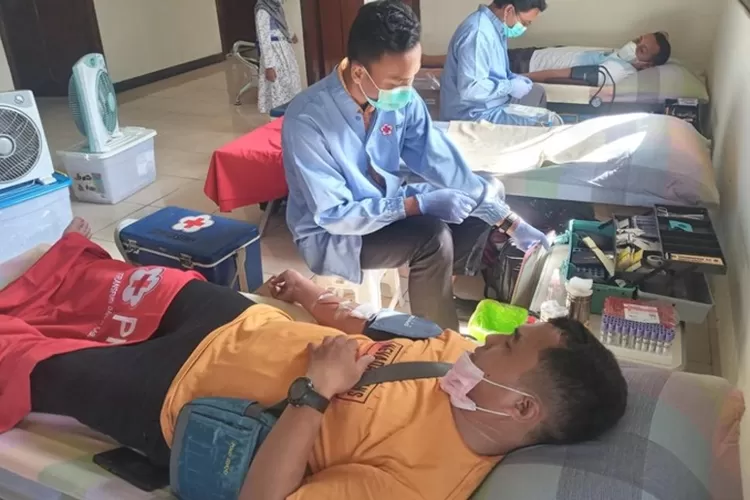 PAC Muslimat Batang gelar bakti sosial donor darah dan pemeriksaan kesehatan gratis.  (dok)