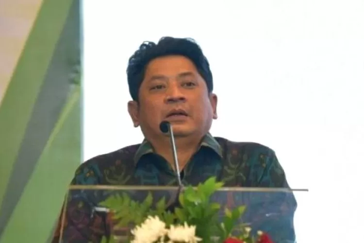 Direktur Jenderal Pendidikan Islam, Muhammad Ali Ramdhani, menjelaskan tentang program bantuan inkubasi bisnis pesantren. ( Foto: Kemenag.)