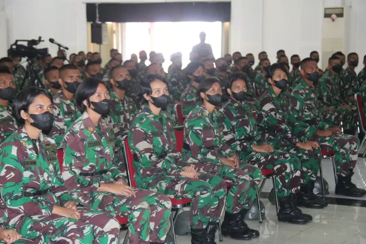 Para siswa Pendidikan Para Dasar Gelombang 1 Taruna Taruni Akademi Militer Tingkat IV TA 2022.