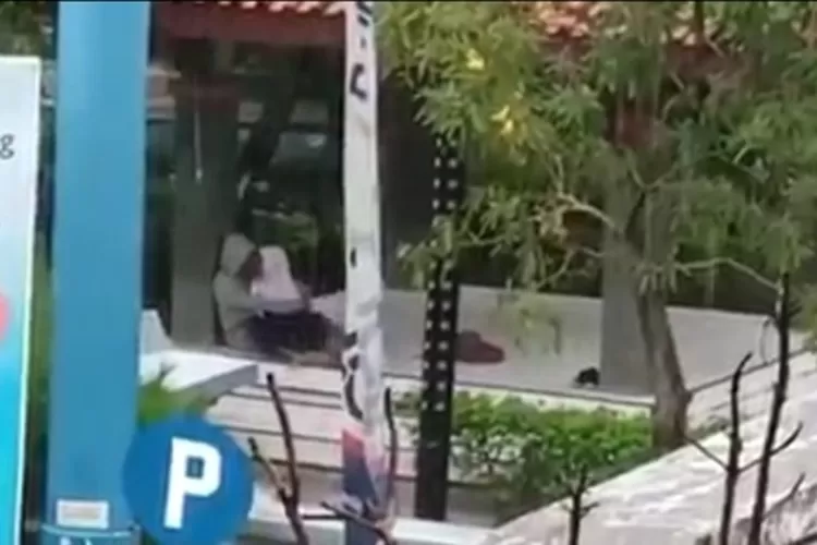 Potongan video mesum yang diduga dilakukan di gazebo Taman Garuda Kota Kendal.  (dok)