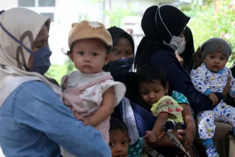 Anak - Anak Diberikan Vitamin Hindari Kekerdilan Di Kota Ambon (Istimewa)