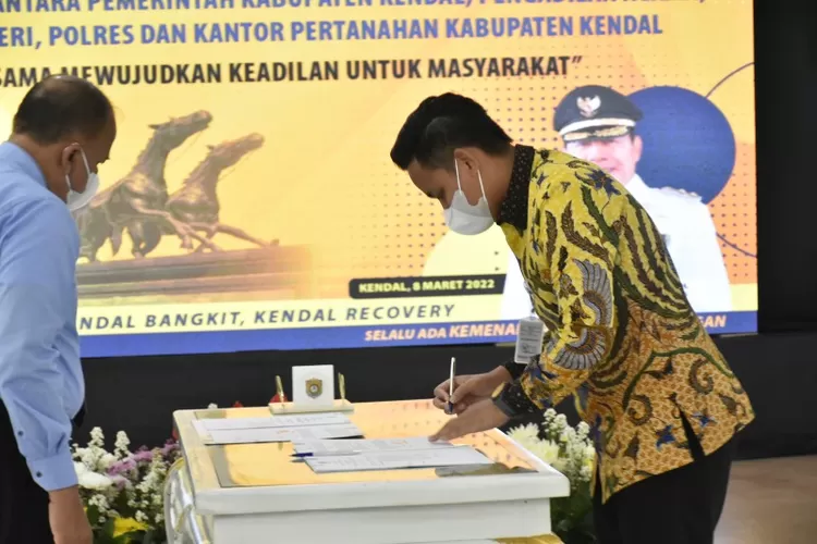 Penandatangan Nota Kesepakatan Pemerintah Daerah Dengan Instansi ...