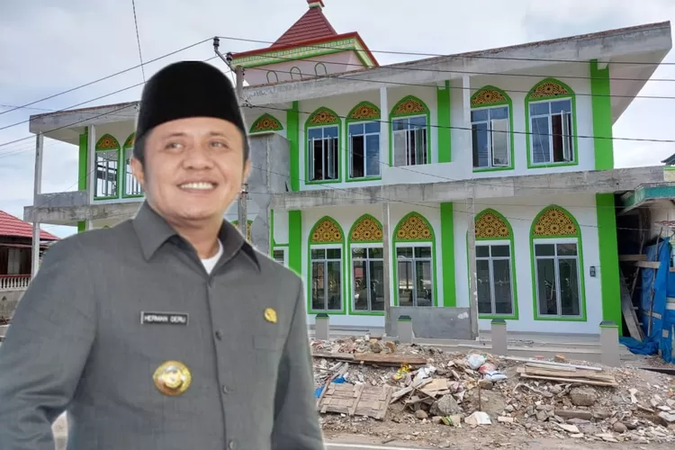 Gubernur Sumsel, H Herman Deru memberikan bantuan 1000 sak Semen untuk masjid Pulau Panggung (dok/BudiS)