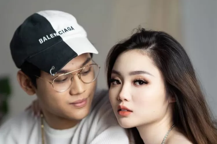 Indra Kenz dan Vanessa khong. (Dok)