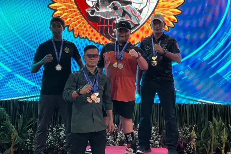 Sergio Sanjaya siswa kelas 6 SD yang berhasil menyabet dua juara, yaitu Juara 1 PCC Junior dan Juara 2 Open Grade D. (Dok)