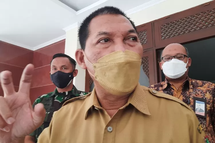 Wakil Wali Kota Solo Teguh Prakosa menjelaskan alasan tidak menyambut Presiden Jokowi saat kunker di Solo (Endang Kusumastuti)
