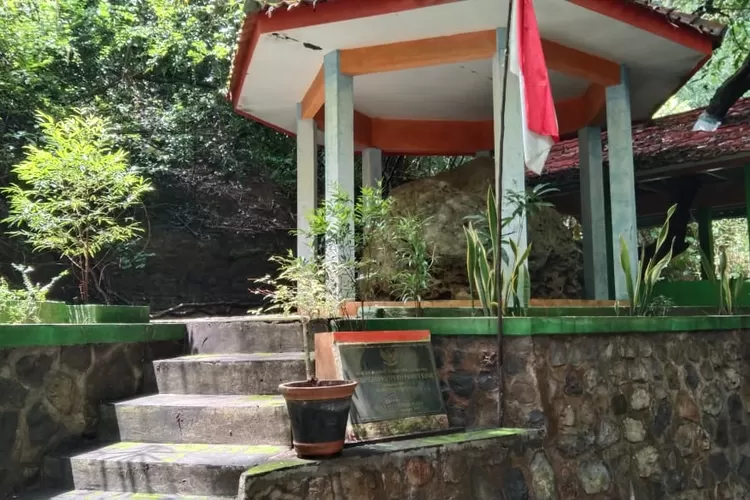 Tanah dan Air Petilasan Nyi Rambut Kasih dibawa ke lokasi IKN. 