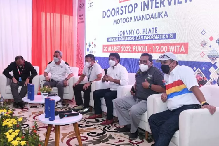 Menteri Komunikasi dan Informatika Johnny G. Plate berharap awak media bisa mengamplifikasi berita-berita positif yang menggembirakan, serta memperkenalkan Indonesia kepada dunia internasional. (dok)