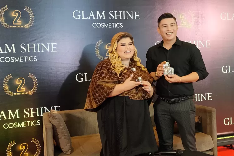 Founder Glam Shine Cosmetics Shindy Samuel dan suami Rendy Samuel (CEO Glam Shine Cosmetics (B Sadono)