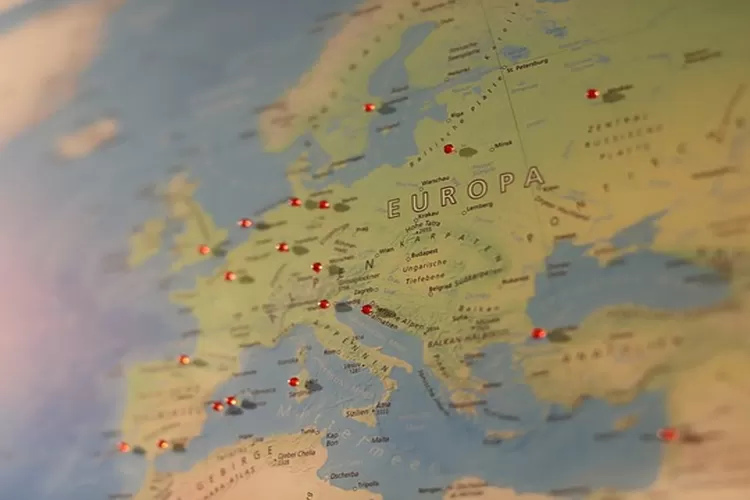 Letak Geografis Benua Eropa (Ruswanti)