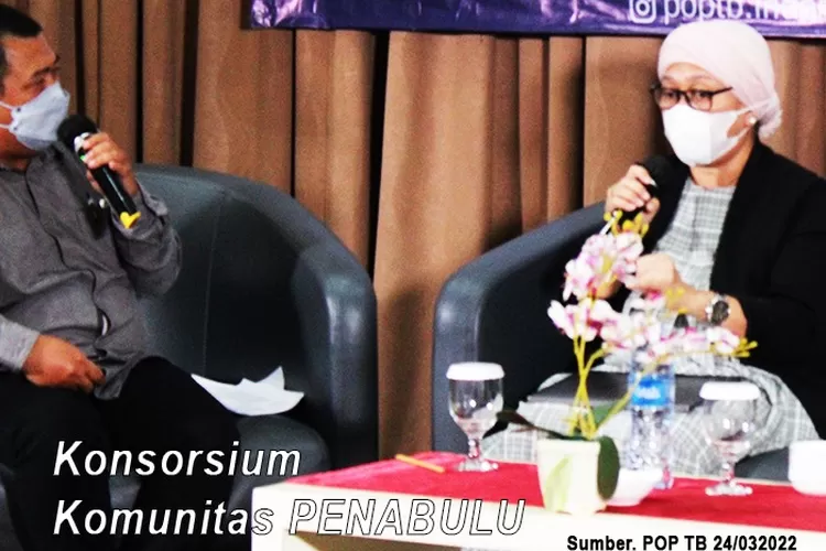 Heny Prabaningrum selaku National Program Director PR Konsorsium Komunitas Penabulu-STPI Ketika Menjadi Salah Narasumber pada Peringatan Hari TB Seduni (Sumber Tertera POP TB)