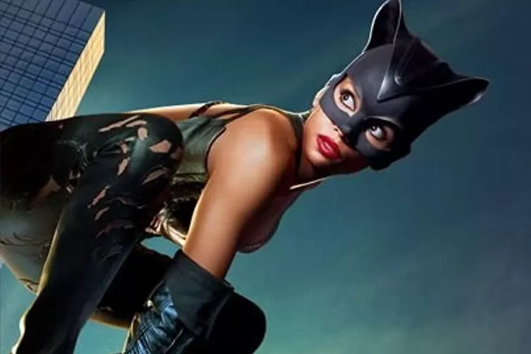 Film Catwoman yang akan tayang di Bioskop TransTV malam ini. (IMDb)