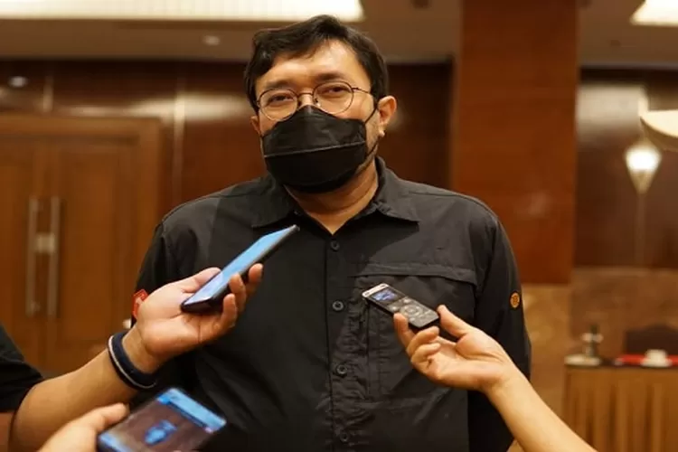 Direktur Eksekutif IPO, Dedi Kurnia Syah ungkapkan survey terkait partai politik  (Yuwana Kurniawan)