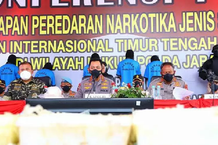 Kapolri saat konferensi pers pemberantasan narkoba di wilayah Pangandaran Jawa Barat. (instagram)