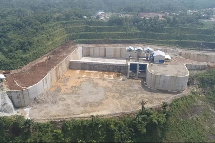 Secara efektif Bendungan Leuwikeris mampu menampung air 45,35 juta m3 untuk mensuplai irigasi seluas 11,216 hektare di Kabupaten Ciamis dan Cilacap