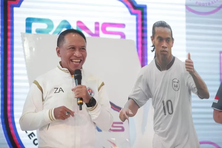 Rans Cilegon FC Datangkan Ronaldinho, Menpora Zainudin Amali: Ini Sangat Positif Bagi Sepakbola Indonesia (dok. Kemenpora RI)