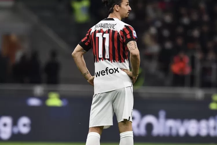 Zlatan Ibrahimovic berdarah-darah saat bela AC Milan lawan Bologna (Instagram/ acmilan)