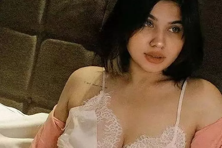 Dea OnlyFans./instagram@deaonlyfans21/dudih yudiswara