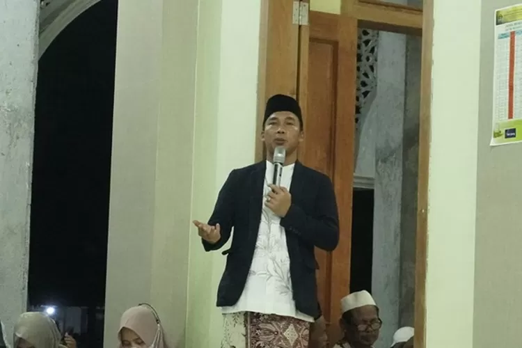 Bupati Batang Wihaji memprioritaskan warga Kecamatan Gringsing bekerja di KIT Batang. (dok)