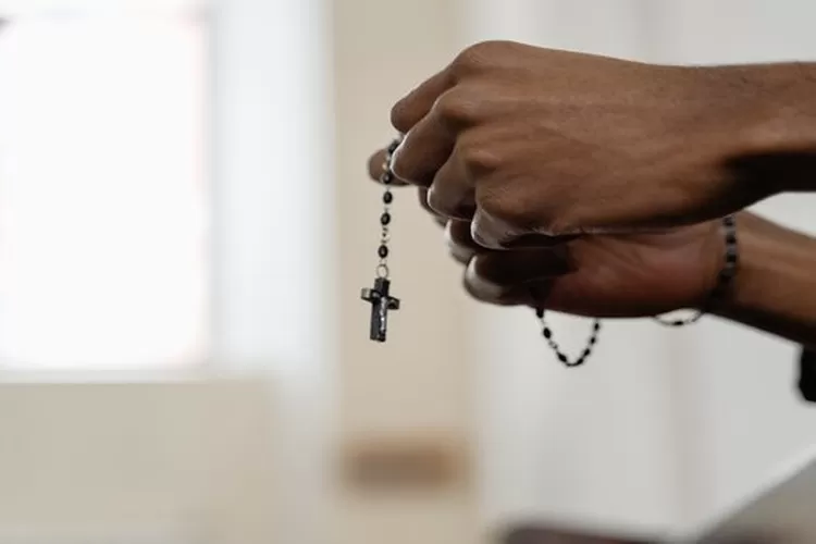 15 April 2022 sebagai peringatan Hari Isa Almasih (Pexel/MART PRODUCTION)