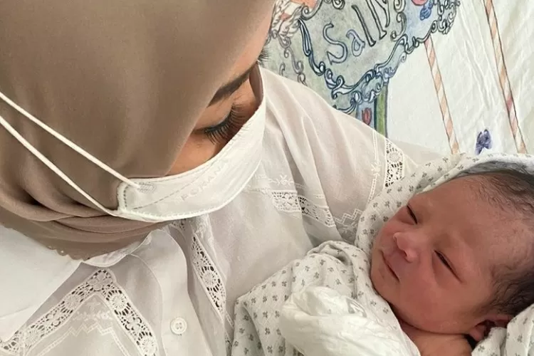 Anak Pertama Nikita Willy (Insatagram/@yorafebrina)