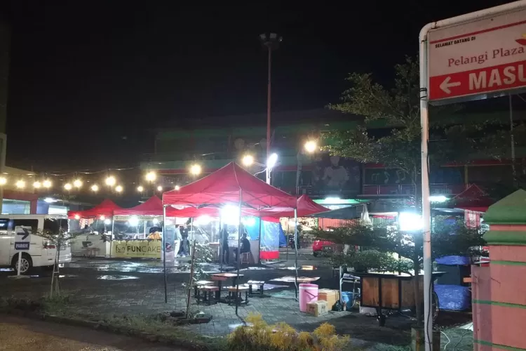 Tongkrongan Sentra Kuliner di Pelangi Plaza yang berlokasi Jl Veteran No. 22 Kelurahan Nagri Kaler Kecamatan Purwakarta Kabupaten Purwakarta, Jawa Barat. (Fokussatu.id)