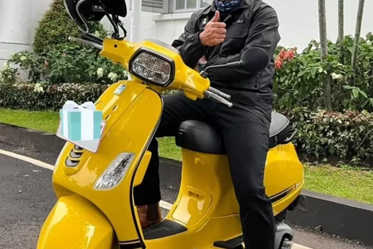 Ridwan Kamil tolak Vespa pemberian Arief Muhammad karena aturan Gratifikasi (Gorajuara/Dok: Instagram @ridwankamil)