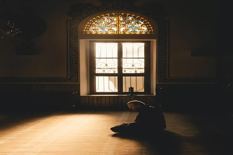 Doa Lailatul Qadar Beserta Artinya dan Kapan Terjadinya Malam Lailatul Qadar yang Seluruh Umat Muslim Tidak Ada yang Tahu ( Foto oleh Ali Arapoğlu dari Pexels)