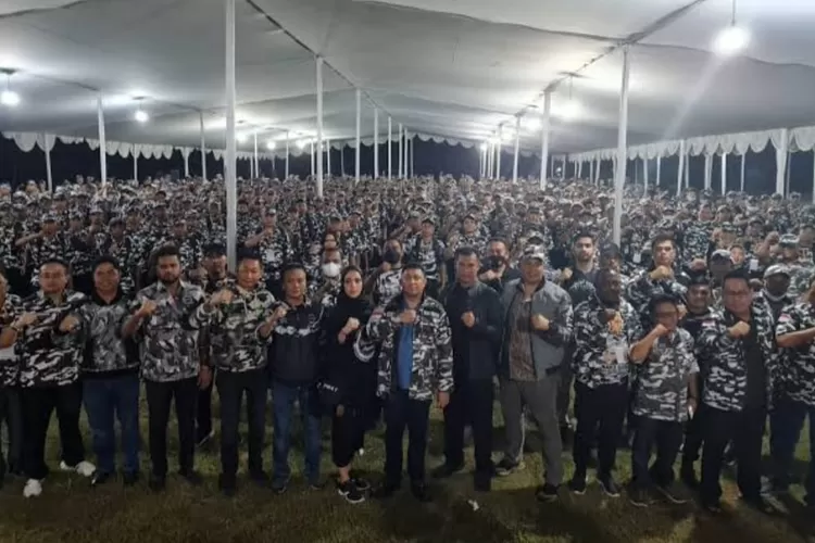 Ketua Umum Barisan Pemuda Nusantara (Bapera) H. Fahd El Fouz Arafiq, memberangkatkan 1000 pemuda dari berbagai perwakilan provinsi di Indonesia.