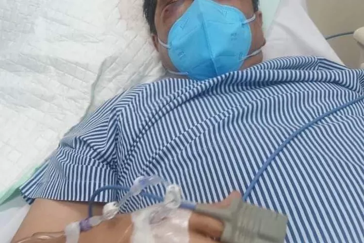 Ade Armando dirawat di RS Siloam, Semanggi, karena luka cukup parah di bagian kepala. (Sadono )