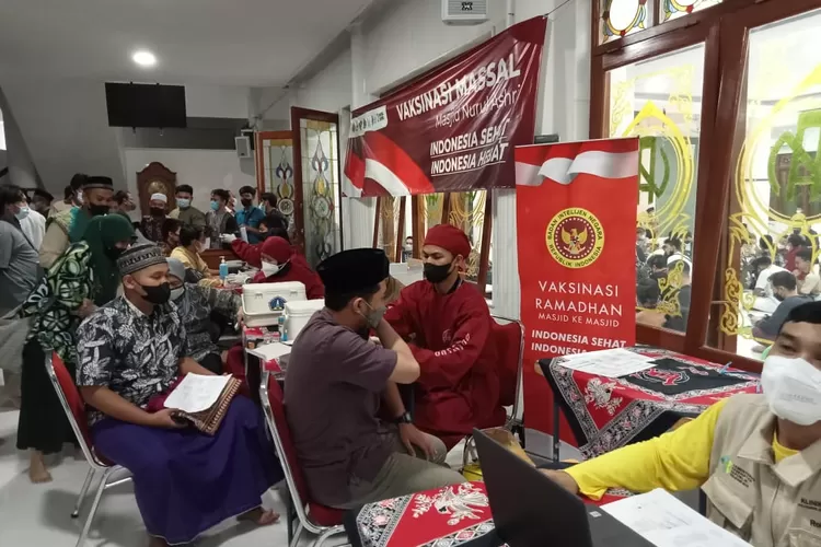 Ilustrasi Pelaksanaan Vaksinasi Booster. (Rahajeng Pramesi)