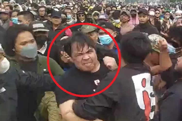 Polisi menemukan fakta bahwa dua tersangka pengeroyokan Ade Armando bukanlah bagian dari mahasiswa yang melakukan unjuk rasa. (Dok)