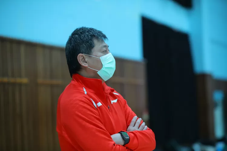 Pelatih ganda putra Indonesia, Aryono Miranat menyatakan, penyebab gagalnya dua ganda putra Indonesia maju ke 16 besar Korea Masters 2022 karena mereka bermain tidak sabar. (pbsi.id)