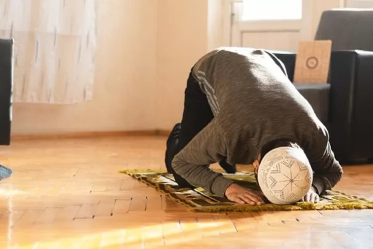 Pedoman sholat taubat nasuha agar dosa terampuni, jika Allah mengizinkan (istockphoto)