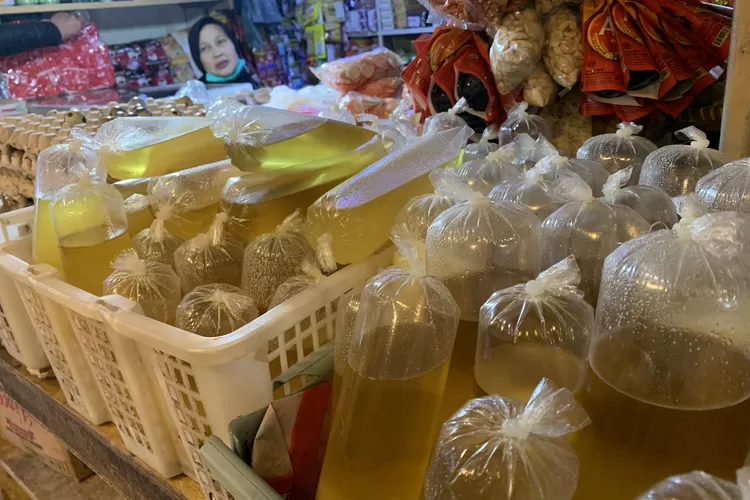 Harga sembako di Kota Semarang hari ini, Kamis 14 April 2022. (Ayobandung.com/Restu Nugraha)