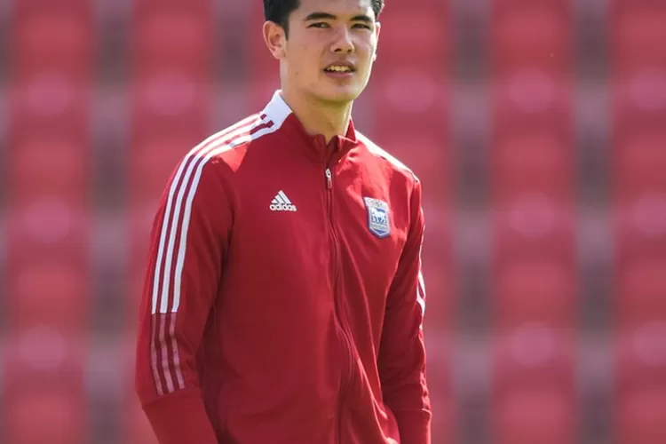 Elkan Bagott, Orang Indonesia Pertama yang Bermain di Sepak Bola Inggris Professional (Twitter/@IpswichTown)
