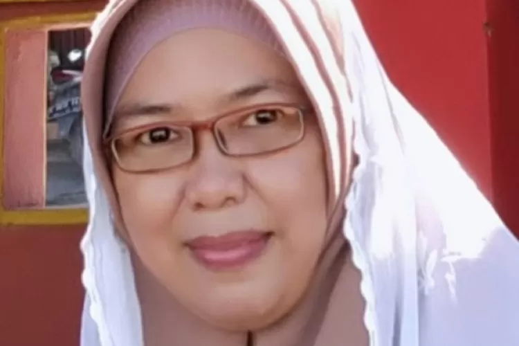  Irma Zuhraida S.Ag, Guru Pendidikan Agama Islam SMP N 4 Semarang. (dok pribadi.)