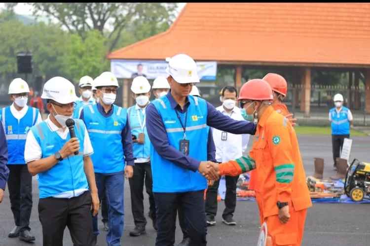 Direktur Utama PT PLN (Persero) Darmawan Prasodjo terjun langsung mengunjungi sejumlah unit PLN.