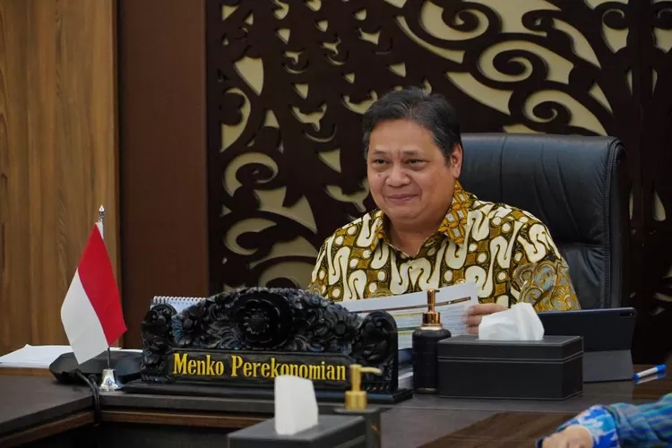Menko  Airlangga  Hartarto menegaskan pemerintah mengizinkan masyarakat melakukan perayaan Lebaran tahun ini dengan halal bihalal. (Kemenko Perekonomian)