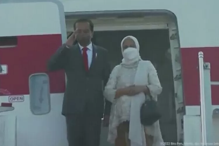 Presiden Jokowi dan Ibu Negara Iriana bertolak ke Washington DC, AS. (Tangkapan layar YouTube.)