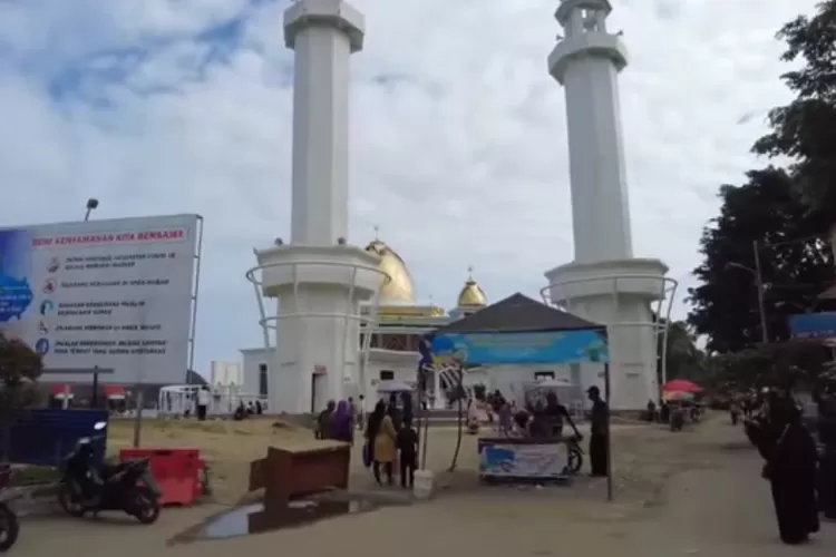 Adanya Keluhan Wisatawan Terkait Retribusi di Kawasan Masjid Terapung, Dispar Pessel Angkat Bicara