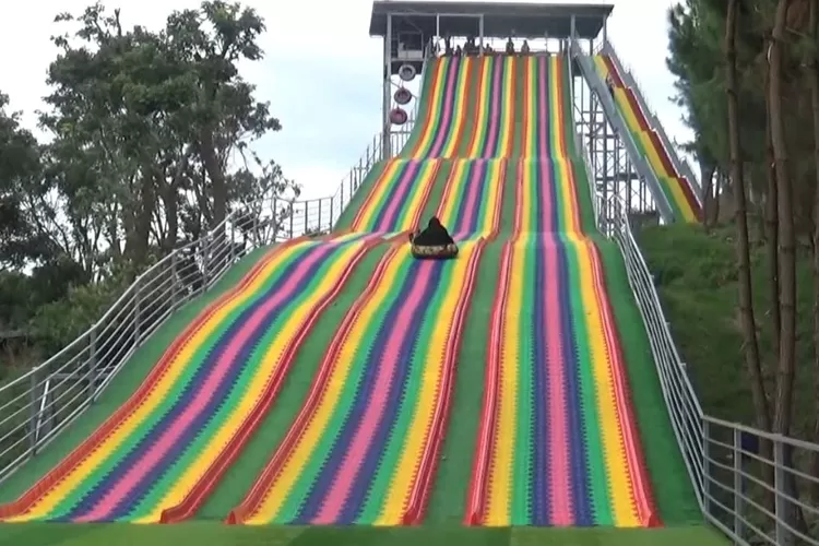 Wahana Baru Picu Adrenalin di Area Objek Wisata Floating Market, Lembang, Kab.Bandung Barat (Algi Muhammad Ghifari)