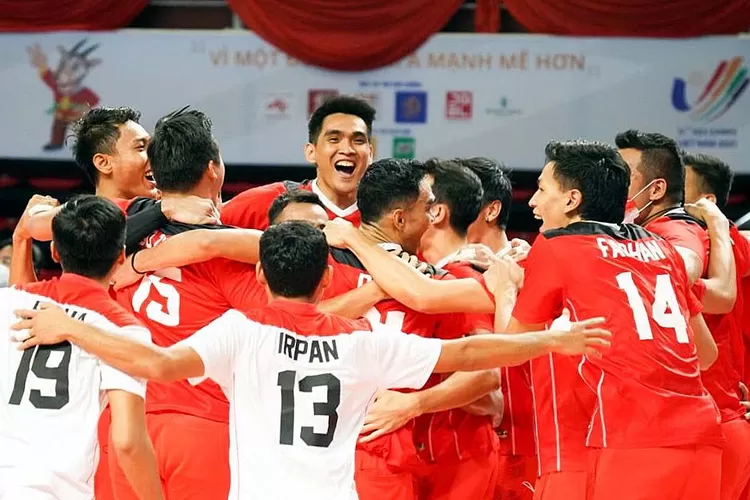 Selebrasi para pemain timnas voli putra Indonesia yang sukses mempertahankan medali emas di SEA Games