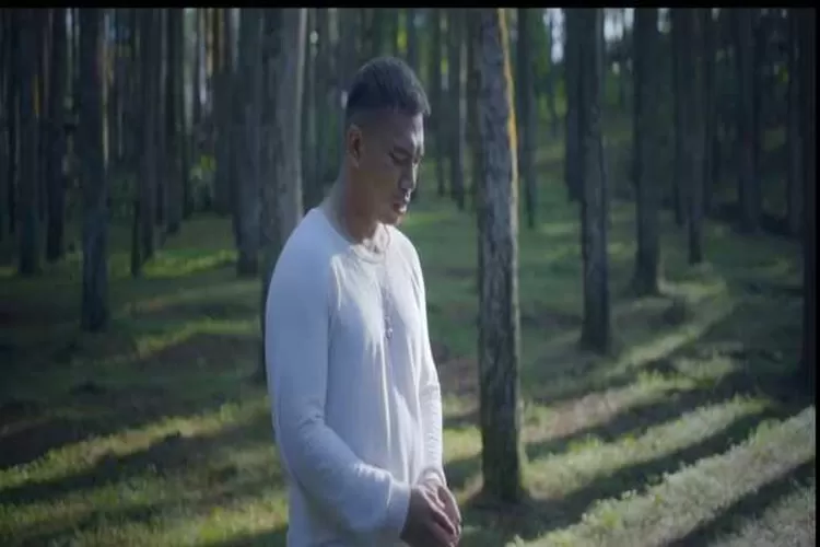  Lagu Rumah Singgah &ndash; Fabio Asher (Screenshoot dari MV lagu Rumah Singgah)
