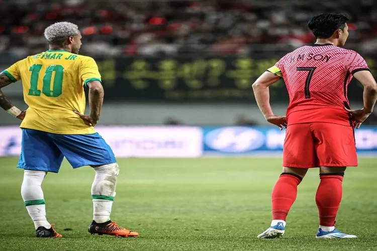 Neymar Jr. dan Son Heung Min dalam laga Friendly Match Korea Selatan Vs Brazil (Twitter @FootballNews_9)